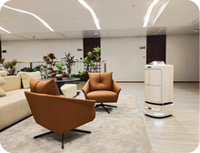 Load image into Gallery viewer, Panda Hotel high-end delivery robot — Hotel
